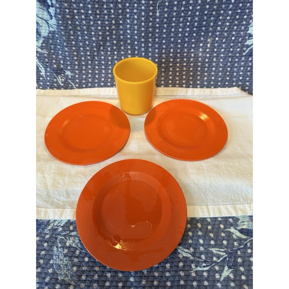 FISHER PRICE 1987 FUN WITH FOOD DISHES VINTAGE‎ 4 PCS